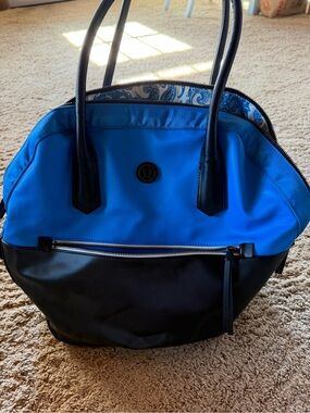Lululemon Happy Hatha Hour Bag
